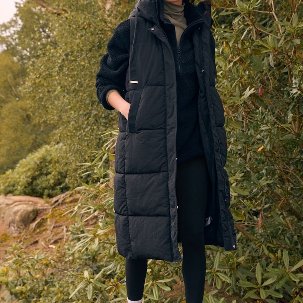 Next Level Apparel Black Long Puffer Vest